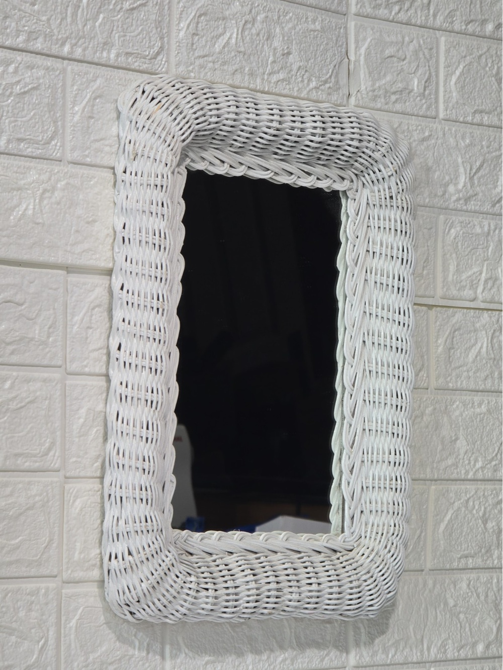 Vintage White Wicker Wall Mount Mirror 16” X 12” Beach Cottage Porch Vanity